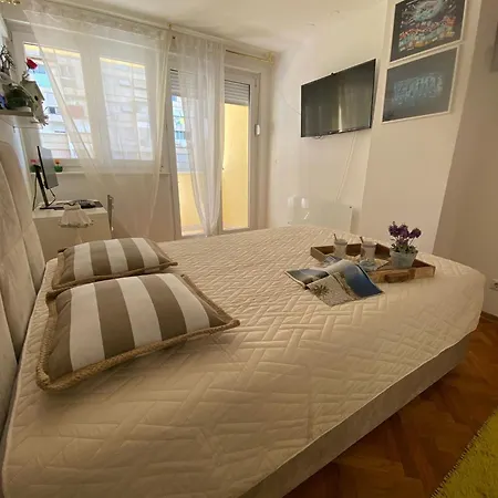 Seaside Two-floor Heaven * Split