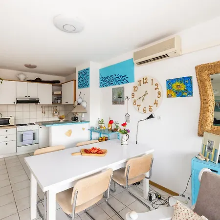 Seaside Two-floor Heaven *